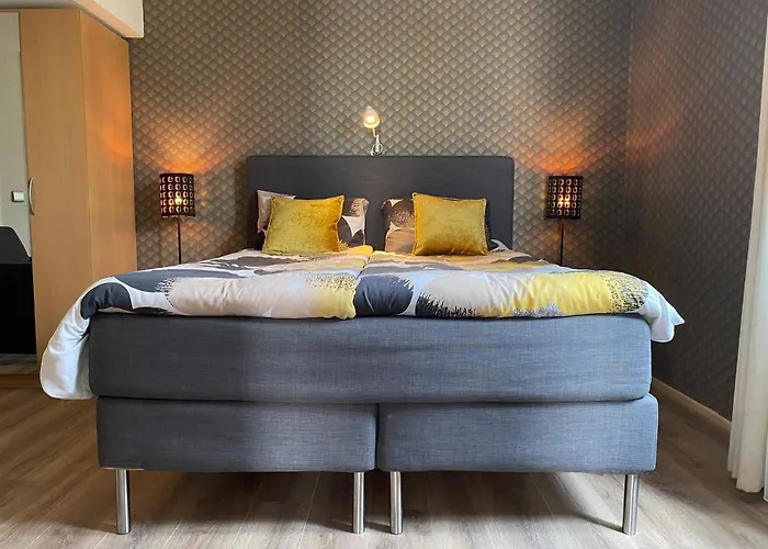 沙丘公寓 * 赞德沃特